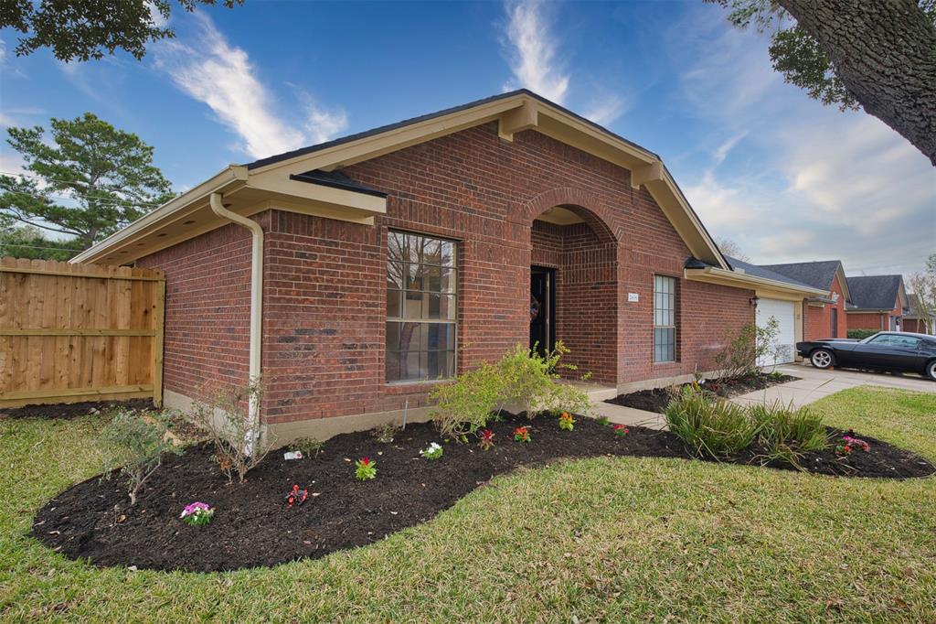 2606 Manorwood Street, Sugar Land, Texas image 4