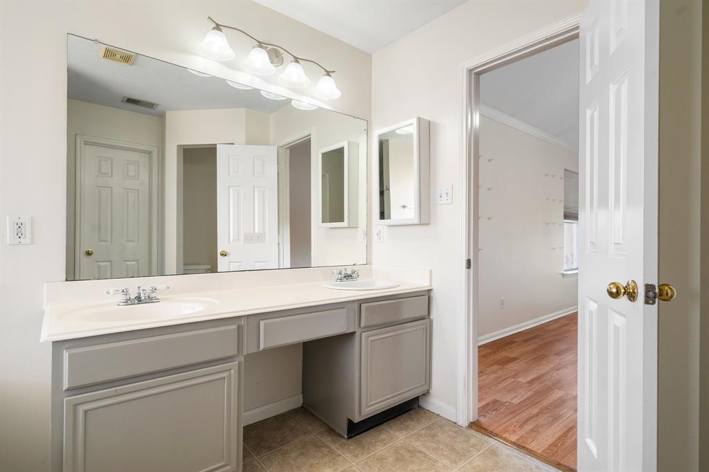 29306 Fox River Drive, Spring, Texas image 23