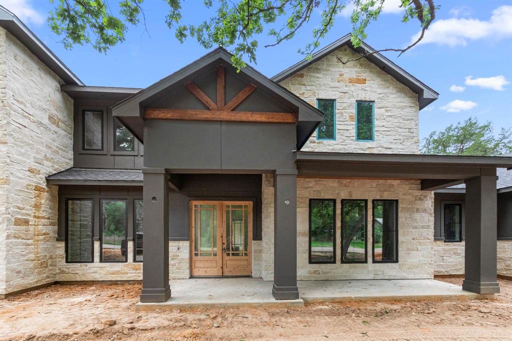 211 St Andrews Drive, New Ulm, Texas image 1