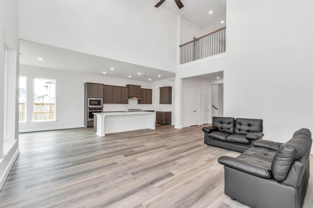 21118 Chelton Beach Drive, Cypress, Texas image 33
