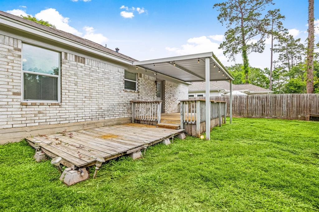 523 Pinewood Drive, Conroe, Texas image 28