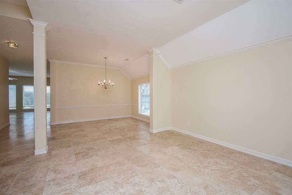 2615 Pinebend Drive, Pearland, Texas image 4