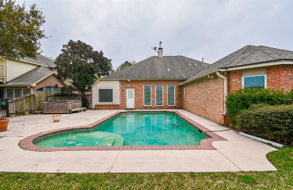 2615 Pinebend Drive, Pearland, Texas image 28