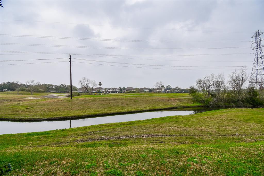 2615 Pinebend Drive, Pearland, Texas image 30
