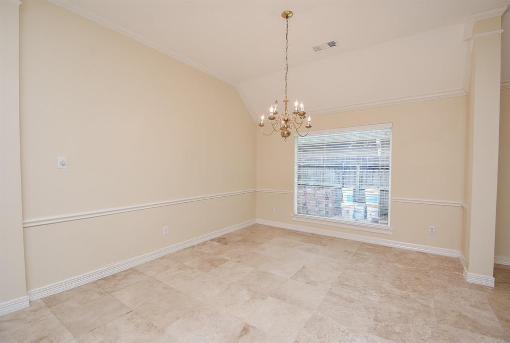 2615 Pinebend Drive, Pearland, Texas image 6