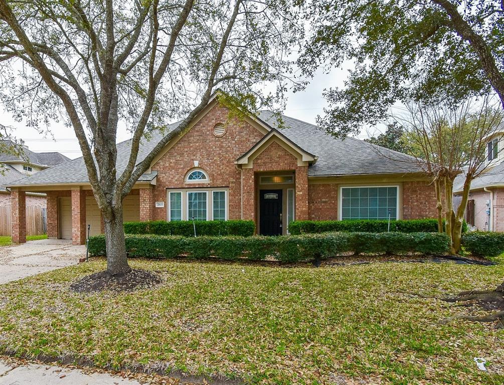 2615 Pinebend Drive, Pearland, Texas image 1