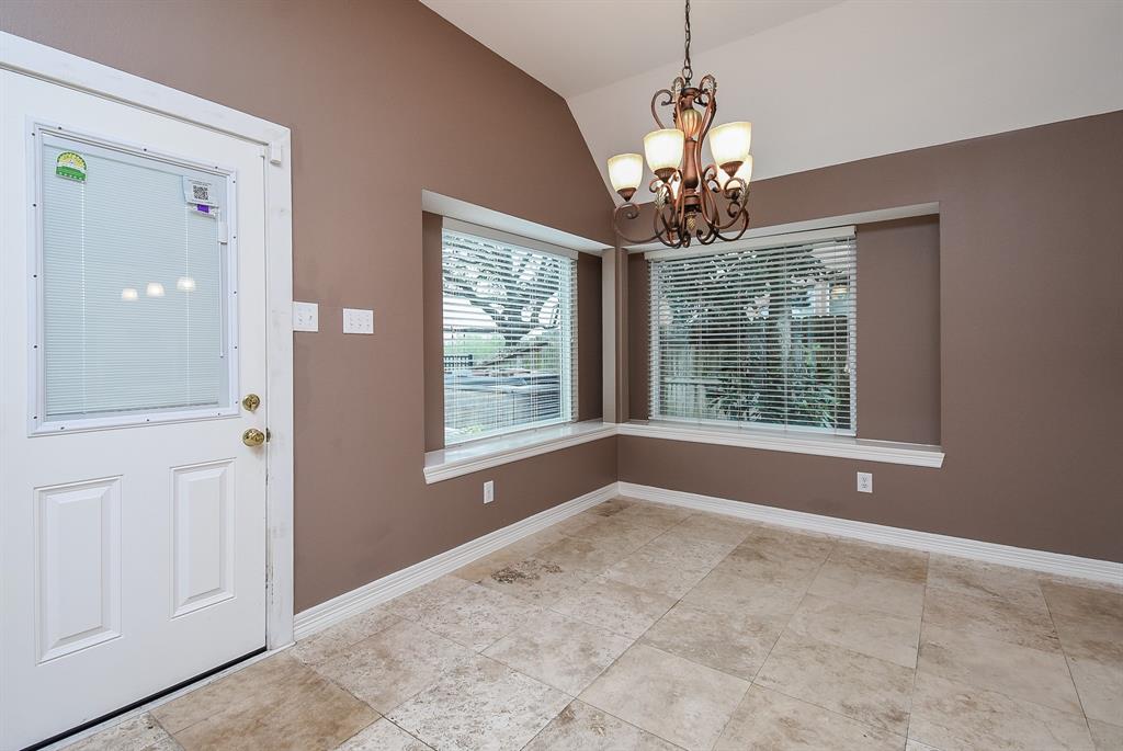 2615 Pinebend Drive, Pearland, Texas image 15