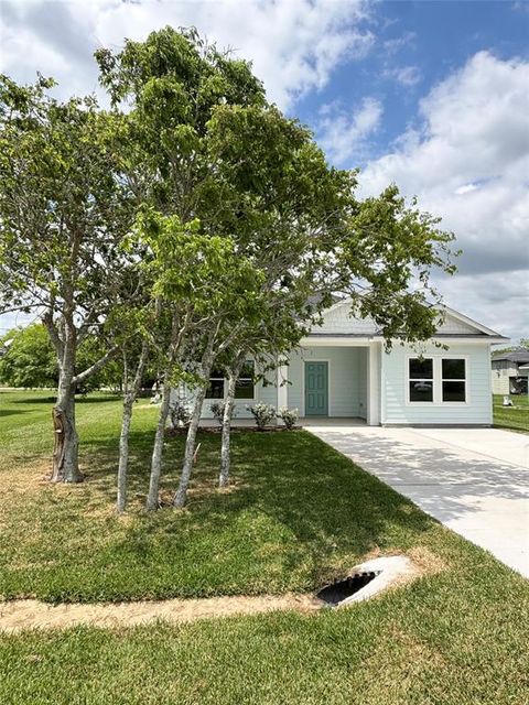 Photo of 638 Stovall Drive, Palacios, TX 77465 (MLS # 78260120)