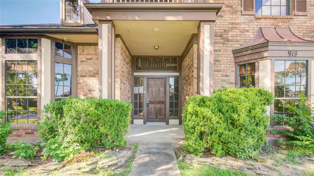 919 Heathgate Drive