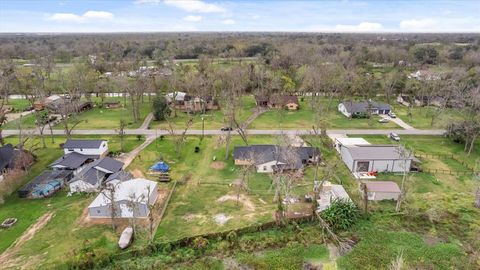 A home in Angleton