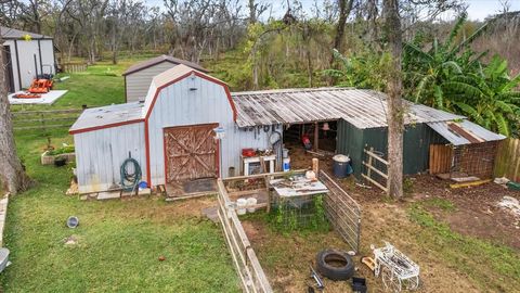 A home in Angleton