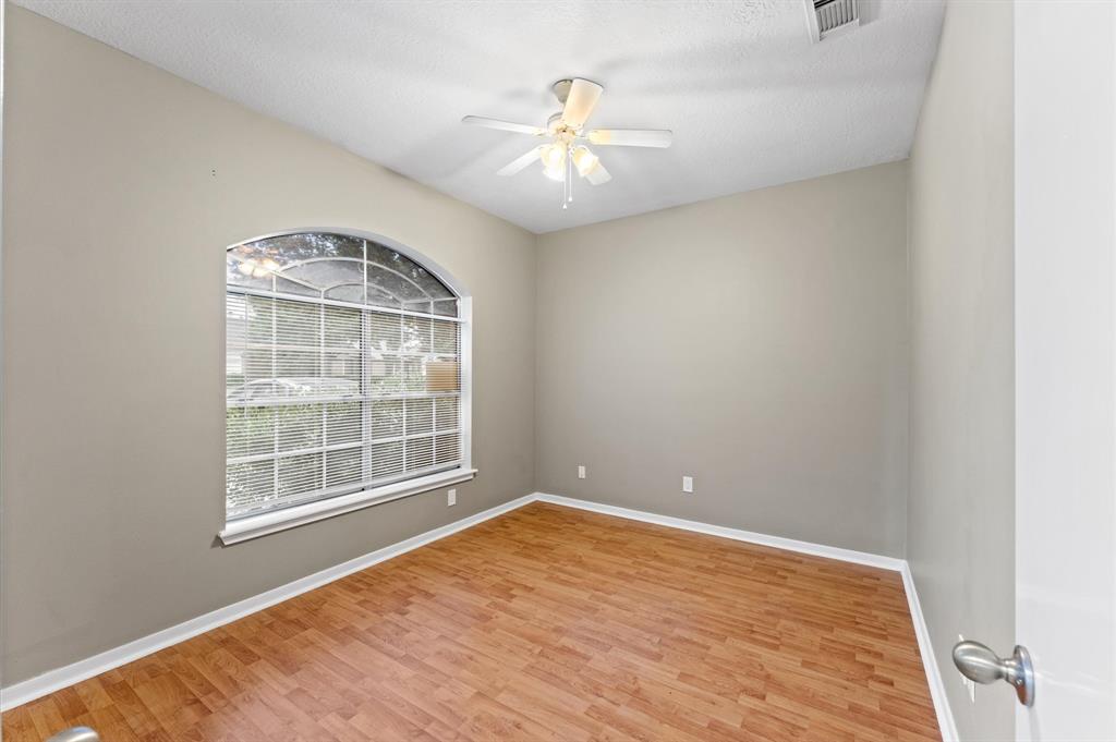 6906 Autumn Flowers Drive, Katy, Texas image 6