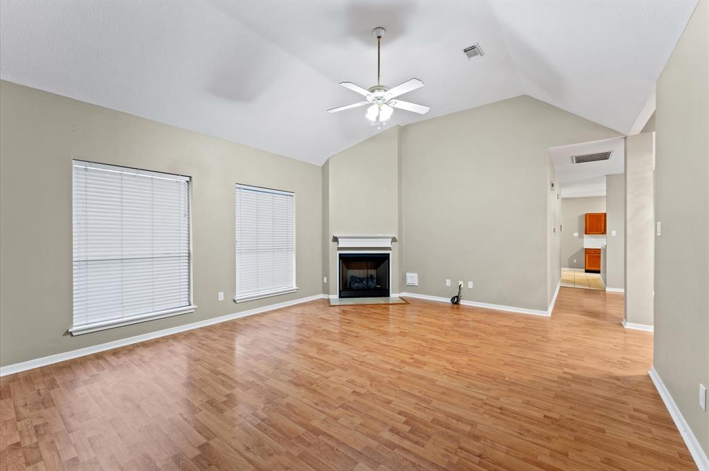 6906 Autumn Flowers Drive, Katy, Texas image 10