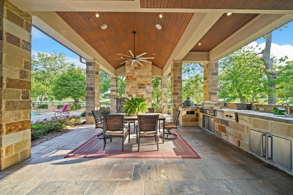 7527 Foster Island Drive