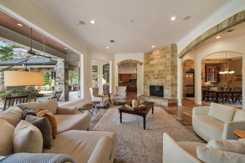 7527 Foster Island Drive, Richmond, Texas image 16
