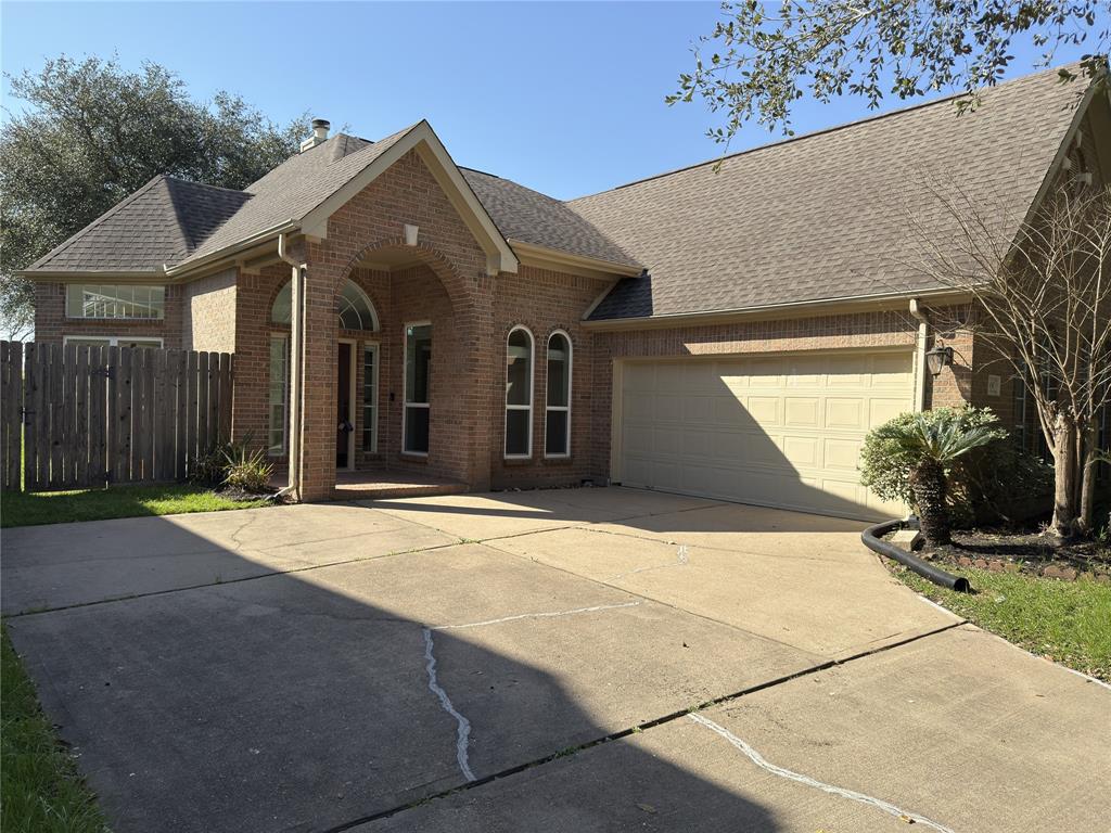 506 High Meadows Drive, Sugar Land, Texas image 1