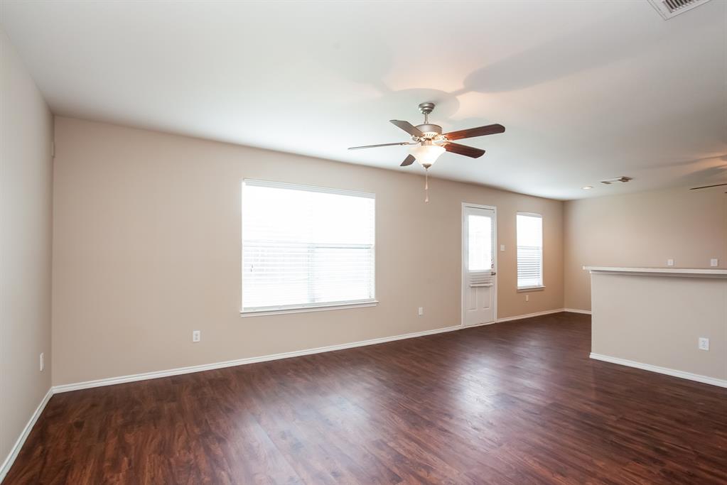 8302 Tartan Court, Rosharon, Texas image 2