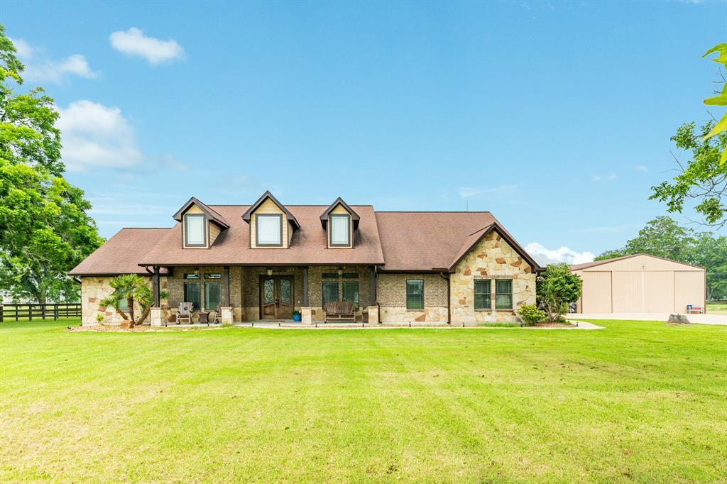 814 Mill Road, Angleton, Texas image 4