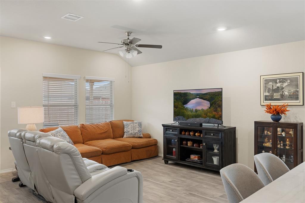 2409 Divot Lane, Navasota, Texas image 17