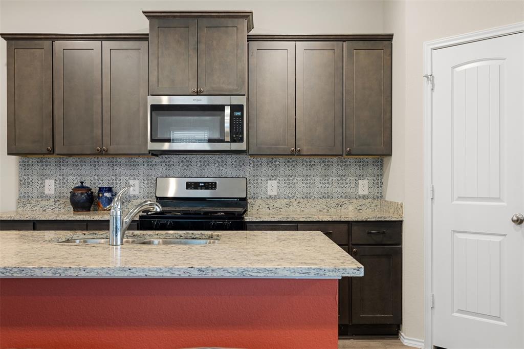2409 Divot Lane, Navasota, Texas image 12