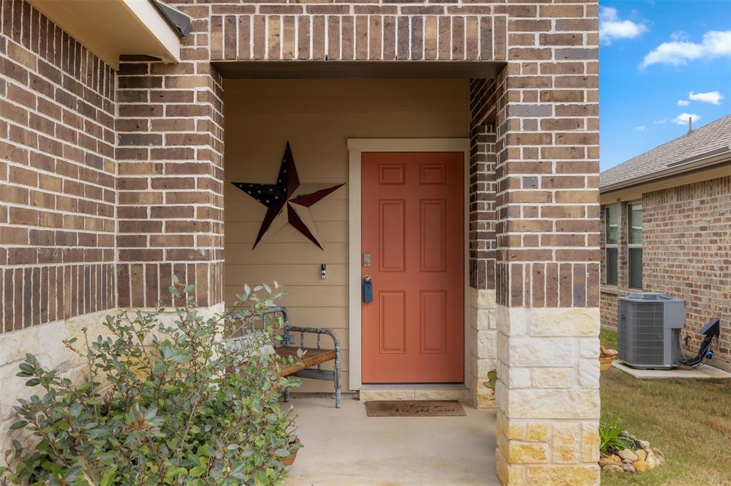 2409 Divot Lane, Navasota, Texas image 5