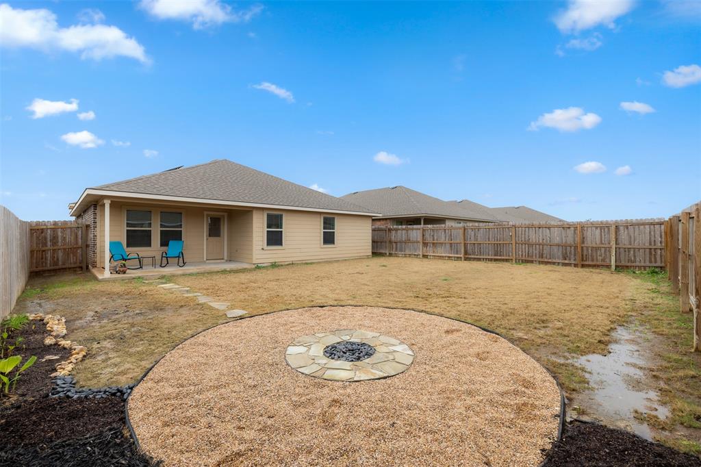 2409 Divot Lane, Navasota, Texas image 26