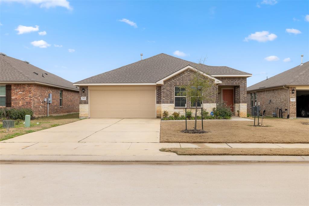 2409 Divot Lane, Navasota, Texas image 1
