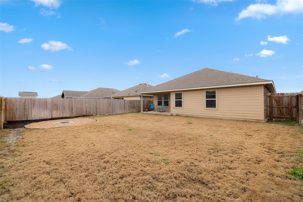 2409 Divot Lane, Navasota, Texas image 25