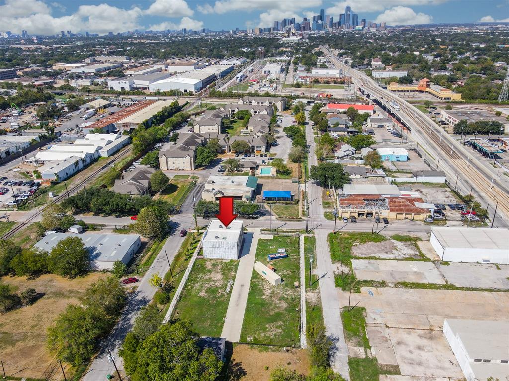 147 S 66 Street, Houston, Texas image 36