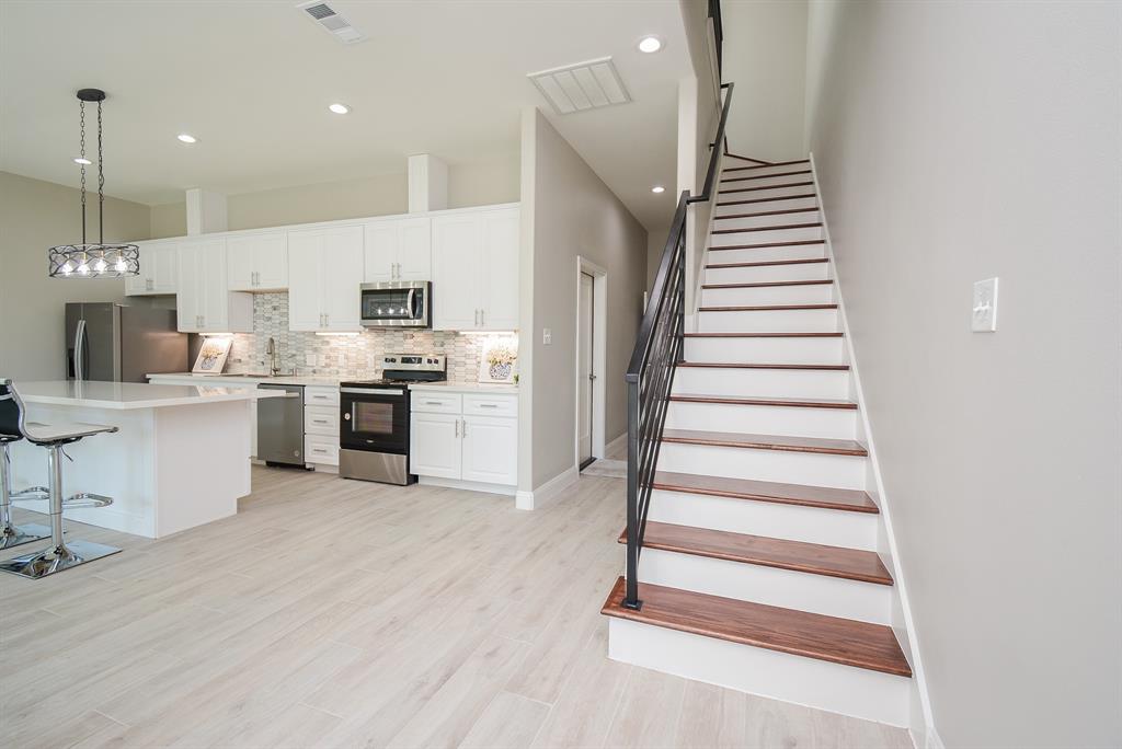 147 S 66 Street, Houston, Texas image 7