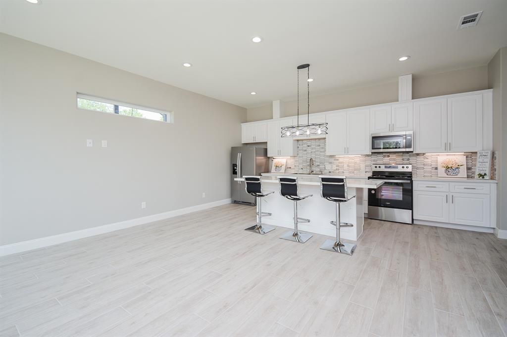 147 S 66 Street, Houston, Texas image 10