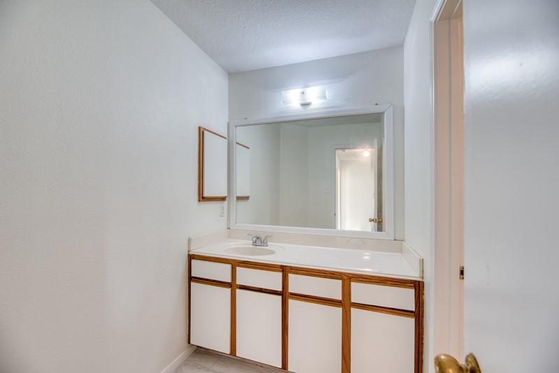 7210 Fox Hall Lane, Humble, Texas image 10
