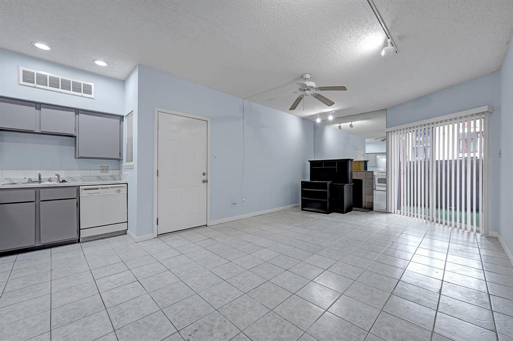 10855 Meadowglen Lane #806, Houston, Texas image 8