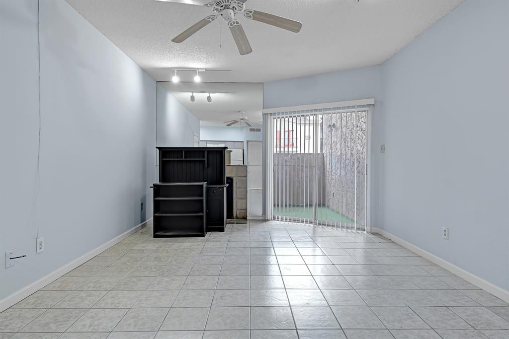 10855 Meadowglen Lane #806, Houston, Texas image 9