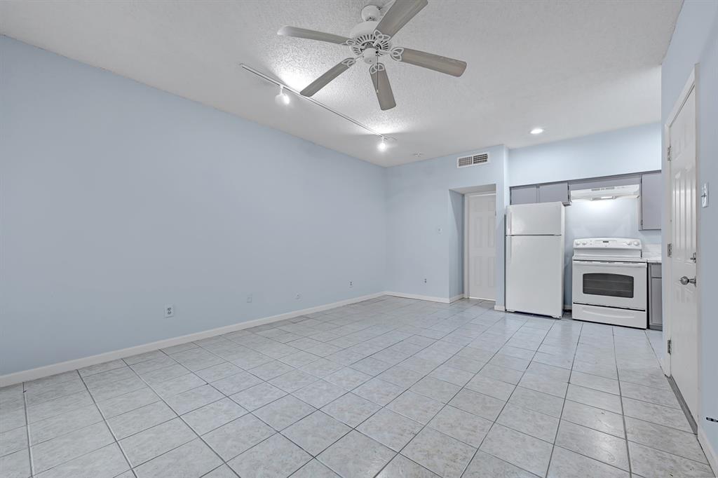 10855 Meadowglen Lane #806, Houston, Texas image 12