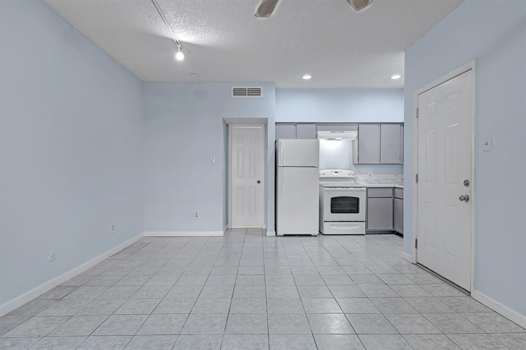 10855 Meadowglen Lane #806, Houston, Texas image 11