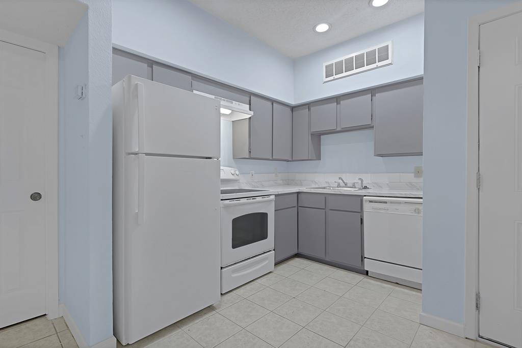10855 Meadowglen Lane #806, Houston, Texas image 13