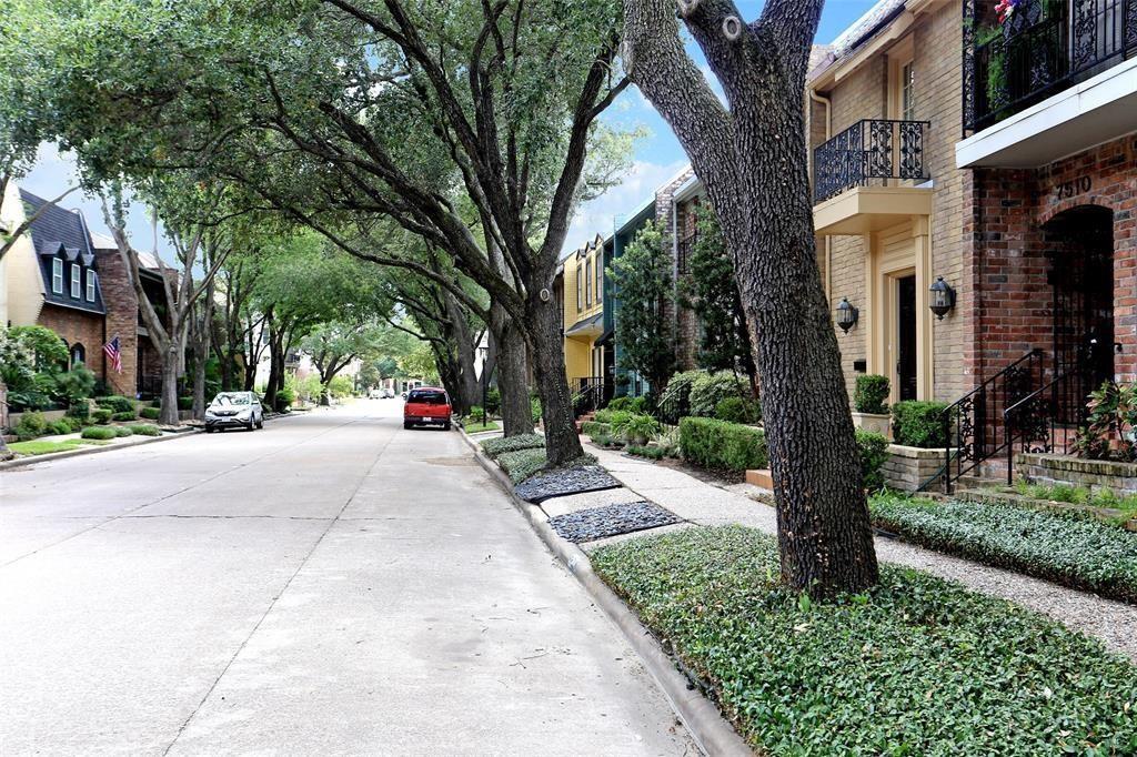 7530 Chevy Chase Drive, Houston, Texas image 41