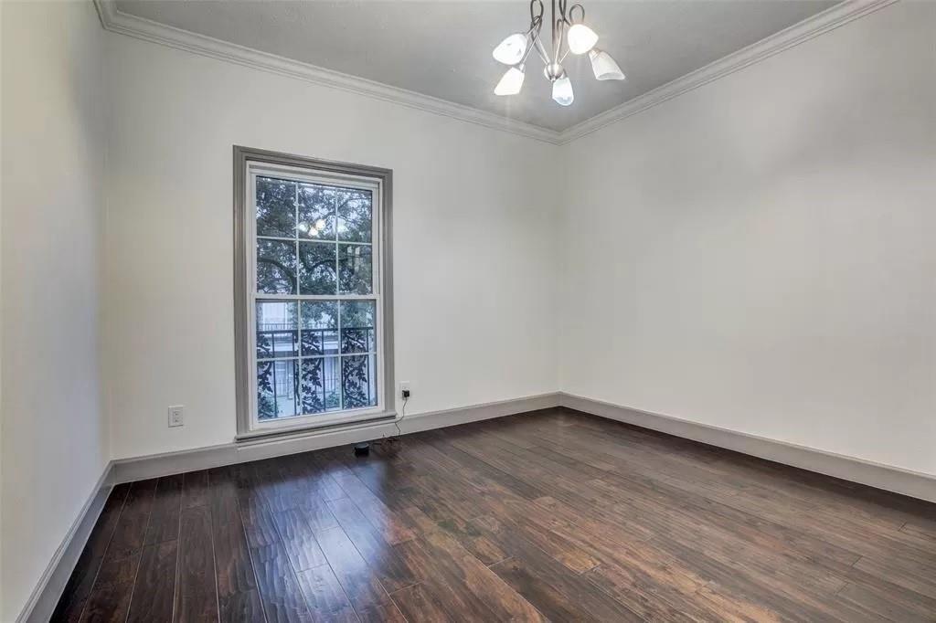7530 Chevy Chase Drive, Houston, Texas image 35