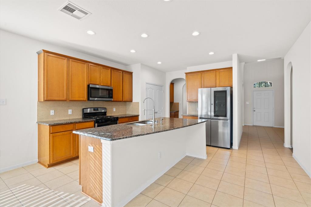 24427 N Tide Bay Circle, Katy, Texas image 6