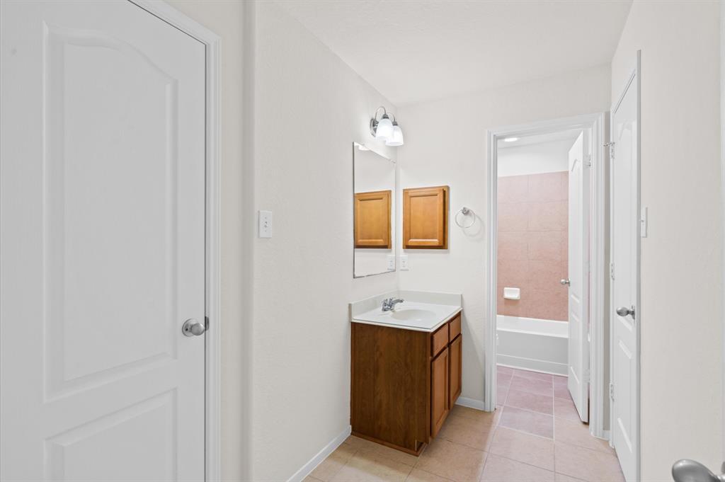 24427 N Tide Bay Circle, Katy, Texas image 28
