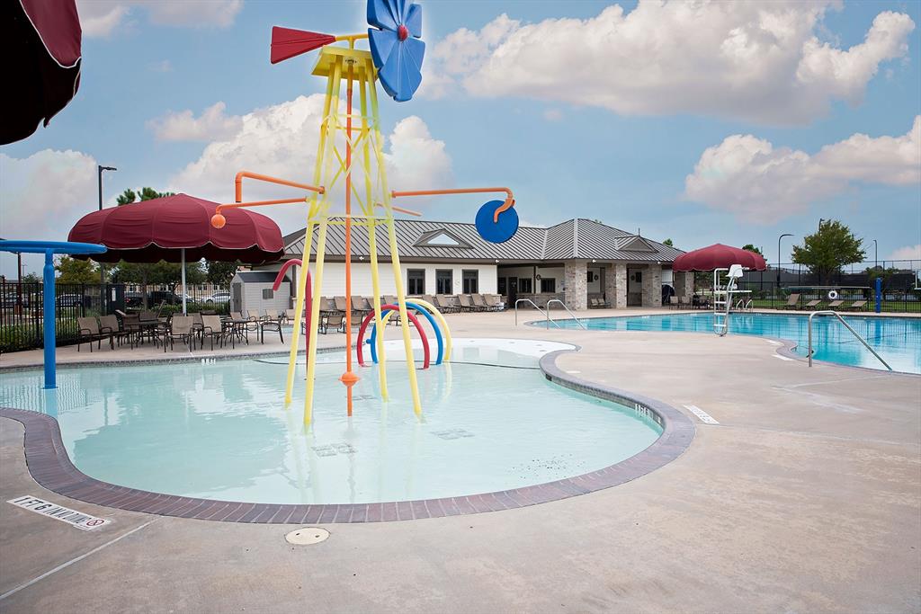 3719 Quail Springs Lane, Katy, Texas image 31