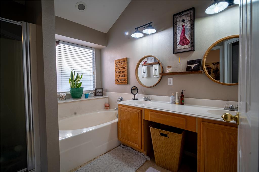 32102 Annice Lane, Pinehurst, Texas image 19