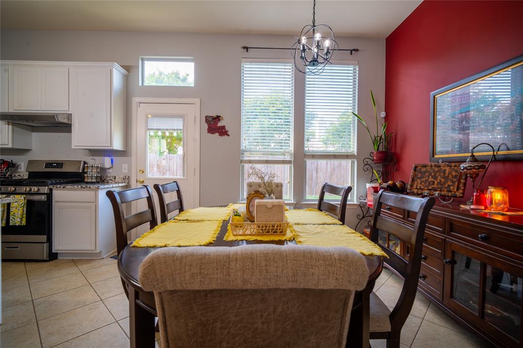 32102 Annice Lane, Pinehurst, Texas image 15