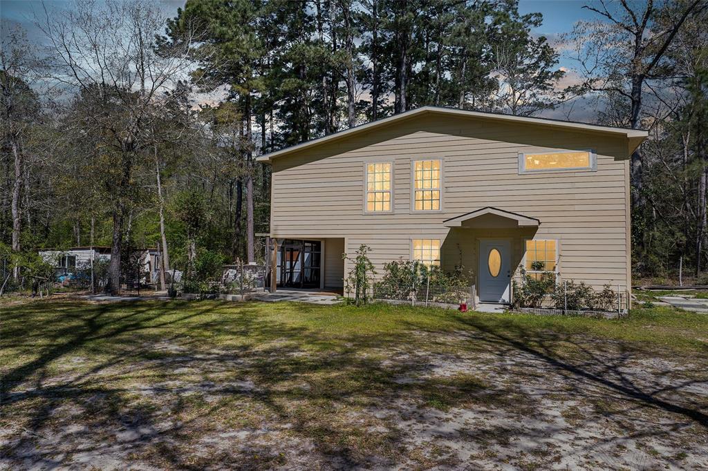 1181 Hickman Creek Drive, Cleveland, Texas image 3