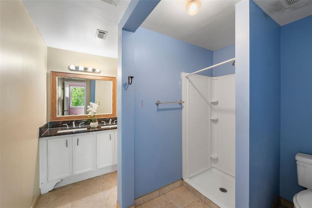 1181 Hickman Creek Drive, Cleveland, Texas image 14