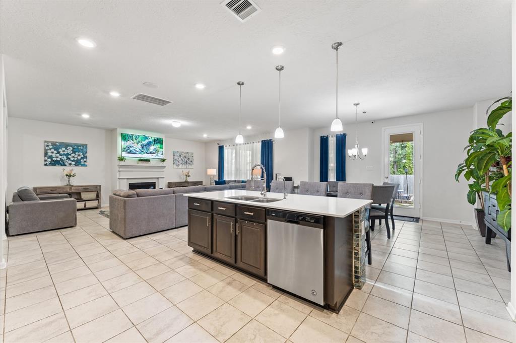 1164 Clonmore Court, Conroe, Texas image 21