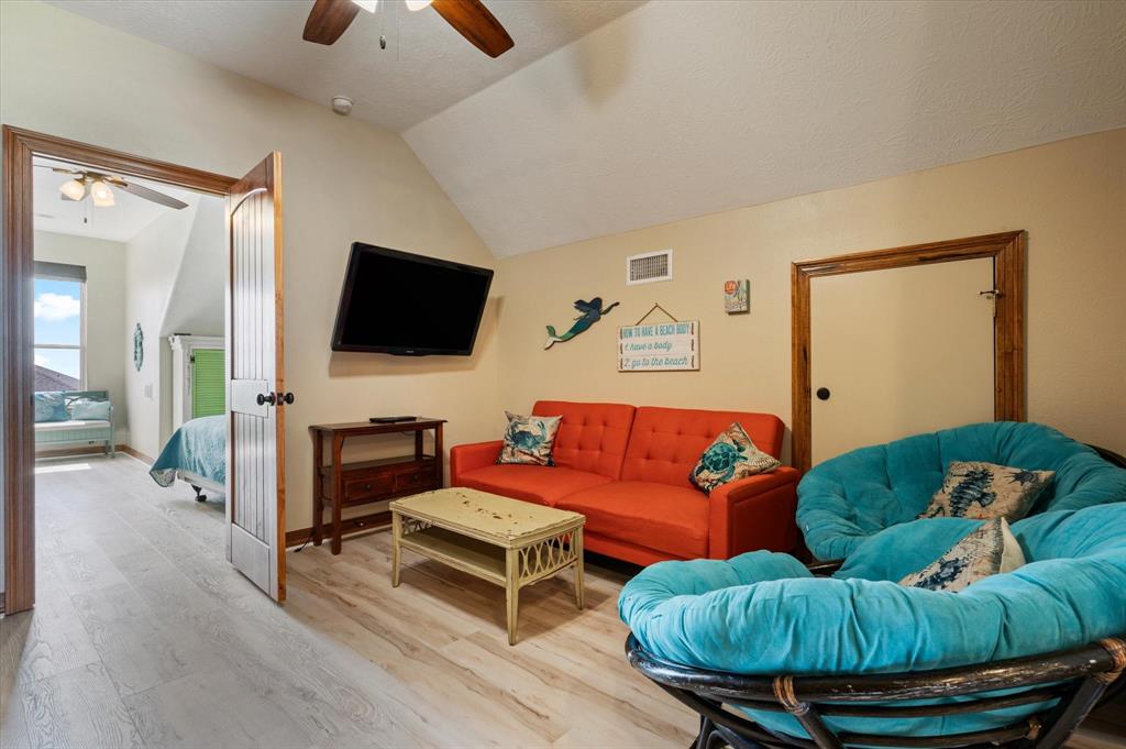2757 Gulfview Lane, Crystal Beach, Texas image 32