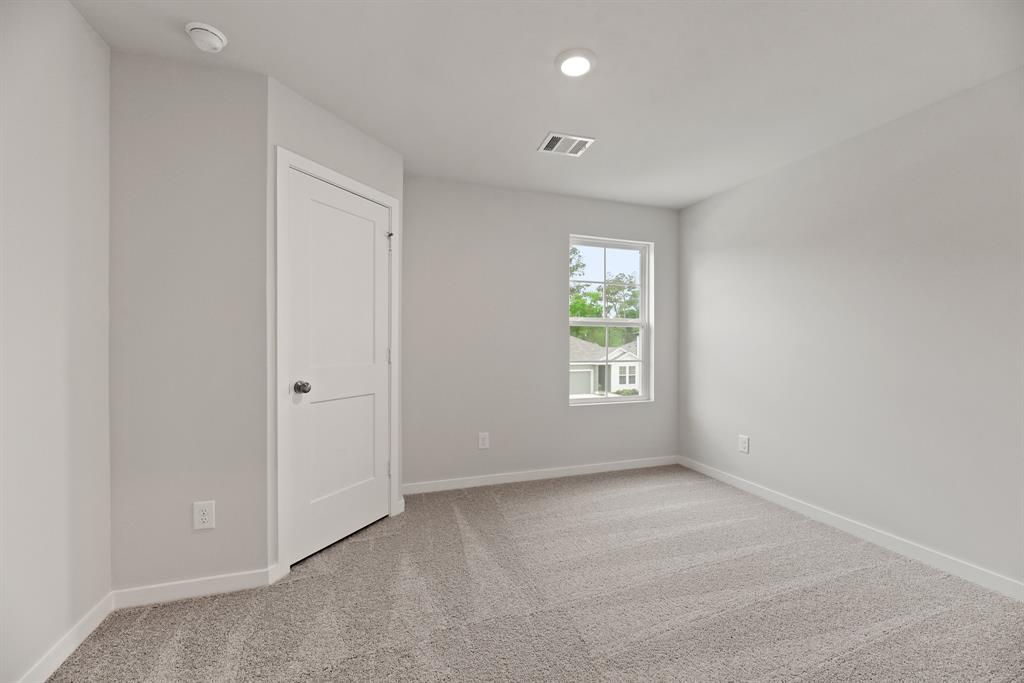10750 Red Flagstone Drive, Conroe, Texas image 17
