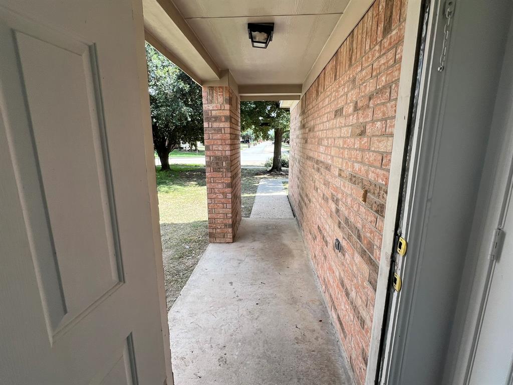 1934 Tomlinson Trail Drive, Houston, Texas image 4